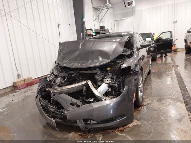 1C3CCCBB1FN532331 Chrysler 200
