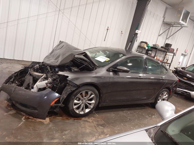 1C3CCCBB1FN532331 Chrysler 200