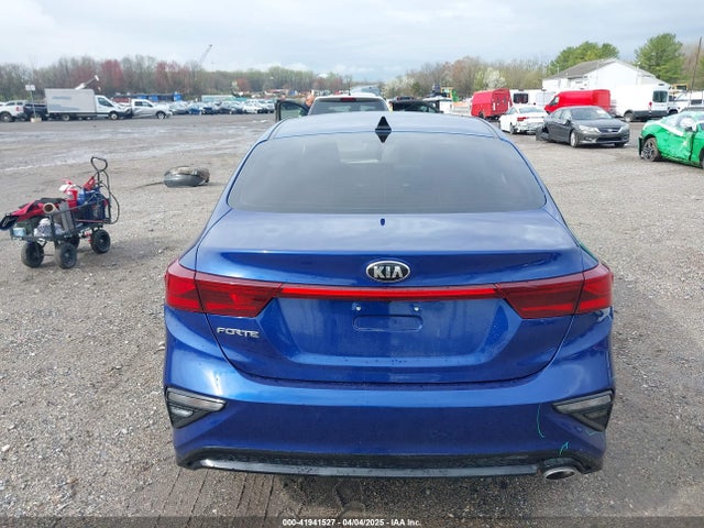 3KPF24AD7ME333189 KIA Forte Lxs