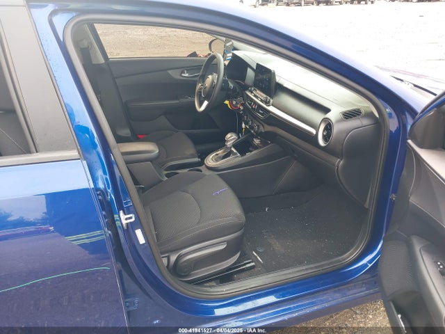3KPF24AD7ME333189 KIA Forte Lxs