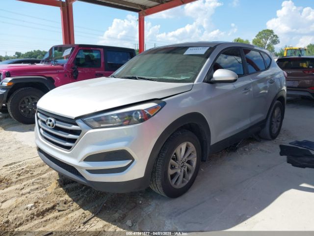 KM8J23A48JU646278 Hyundai TUCSON SE