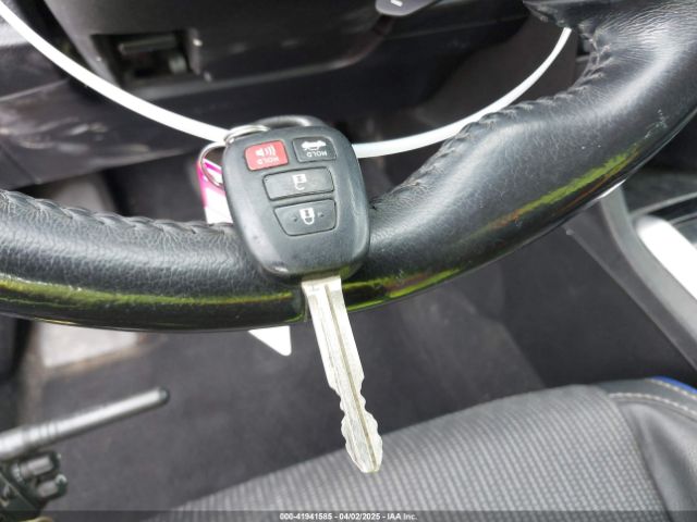 5YFBURHE0HP660008 Toyota COROLLA SE