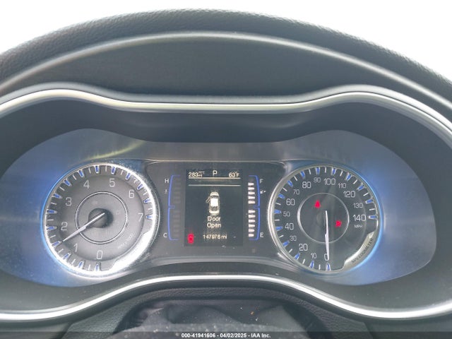 1C3CCCAB6FN745518 Chrysler 200 Limited