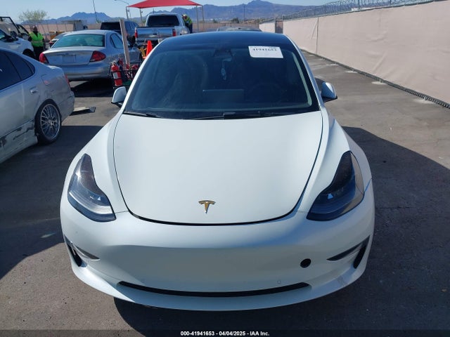 5YJ3E1EAXNF317928 Tesla MODEL 3