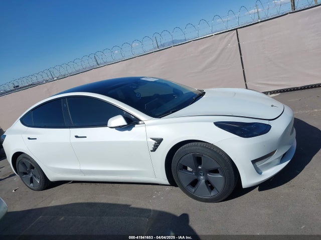 5YJ3E1EAXNF317928 Tesla MODEL 3