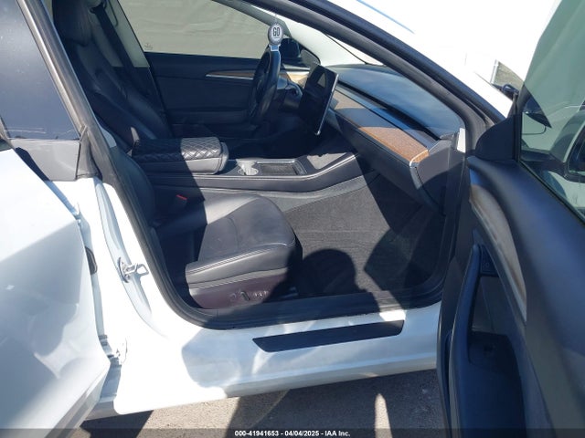 5YJ3E1EAXNF317928 Tesla MODEL 3
