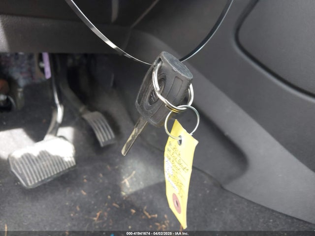 1FMCU9G94GUA30823 Ford ESCAPE SE