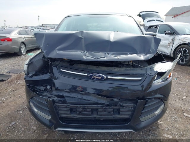 1FMCU9G94GUA30823 Ford ESCAPE SE