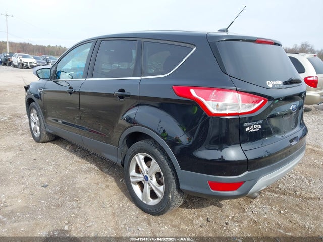 1FMCU9G94GUA30823 Ford ESCAPE SE