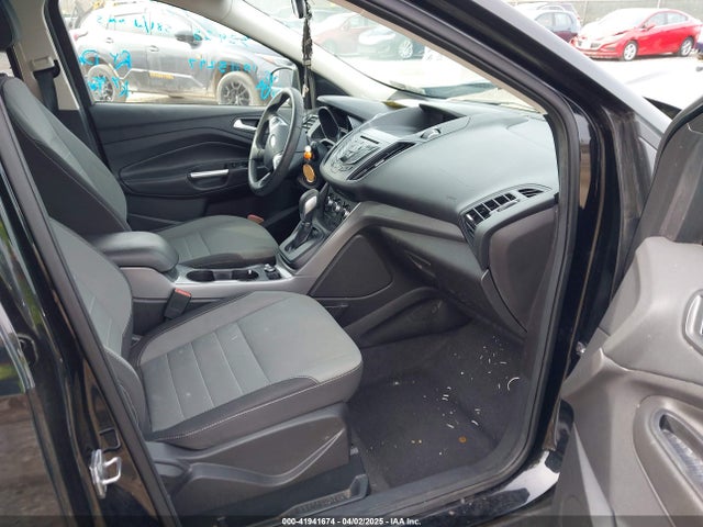 1FMCU9G94GUA30823 Ford ESCAPE SE