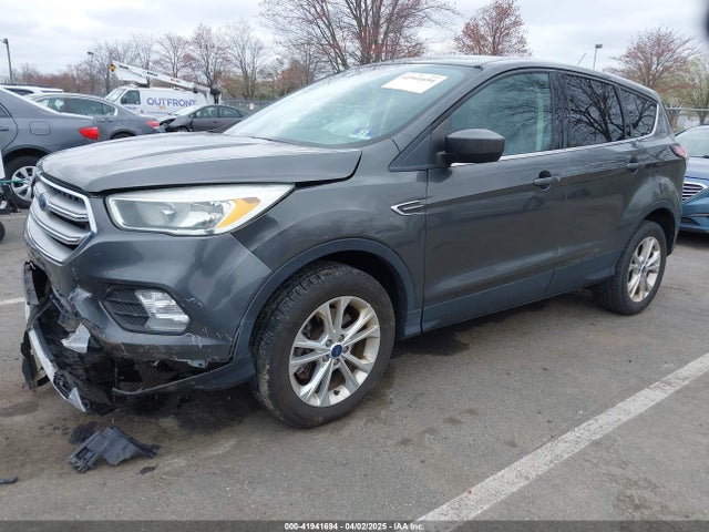1FMCU9GD2HUD71238 Ford ESCAPE SE