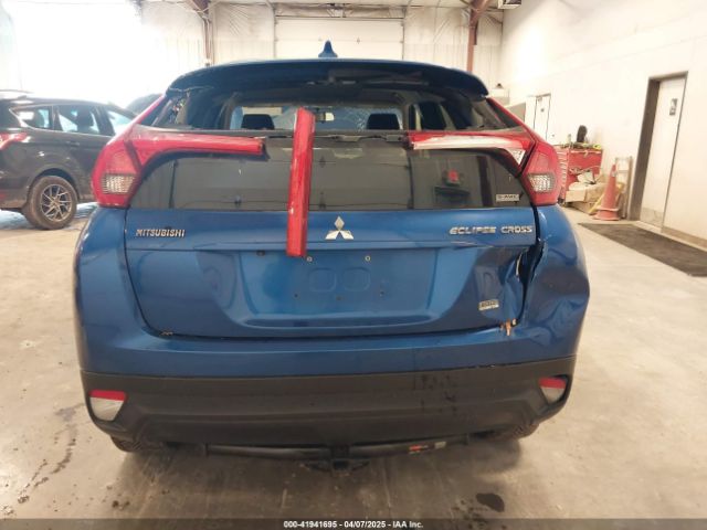 JA4AT4AA9JZ069268 Mitsubishi Eclipse Cross Le