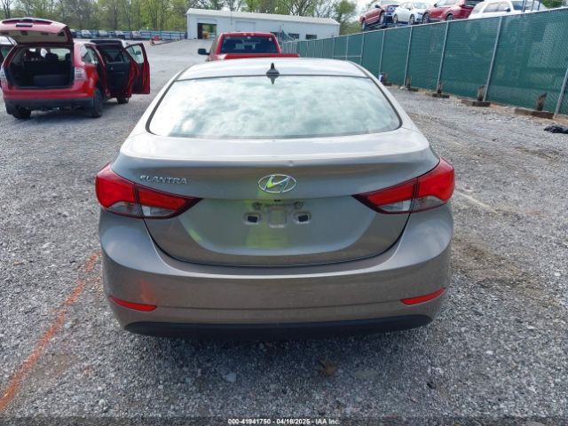 5NPDH4AE6GH656681 Hyundai ELANTRA SE