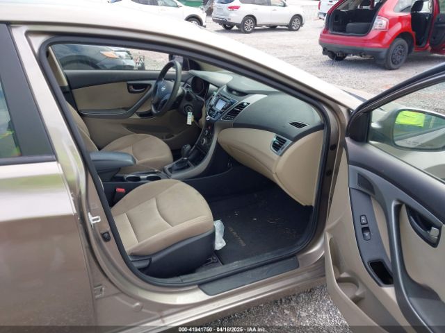 5NPDH4AE6GH656681 Hyundai ELANTRA SE