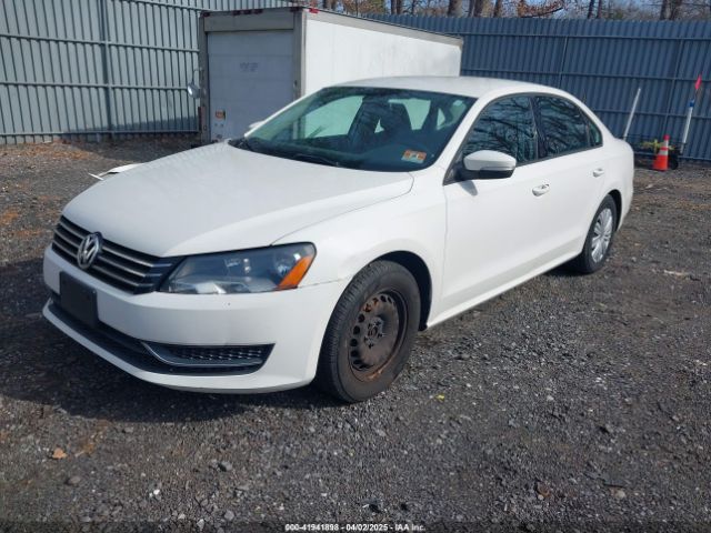 1VWAT7A34FC104038 Volkswagen Passat 1.8t S