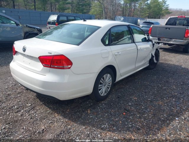 1VWAT7A34FC104038 Volkswagen Passat 1.8t S