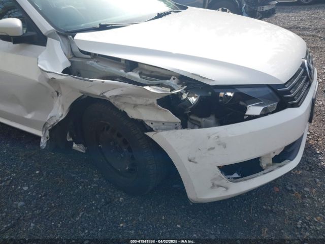 1VWAT7A34FC104038 Volkswagen Passat 1.8t S