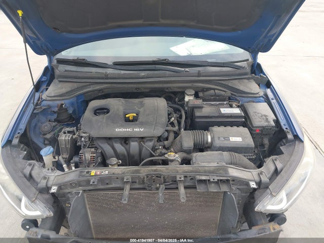 5NPD84LF8HH102341 Hyundai ELANTRA SE
