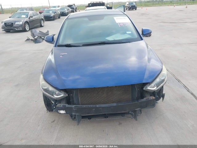 5NPD84LF8HH102341 Hyundai ELANTRA SE