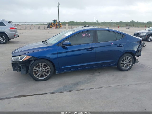 5NPD84LF8HH102341 Hyundai ELANTRA SE