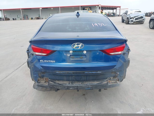 5NPD84LF8HH102341 Hyundai ELANTRA SE