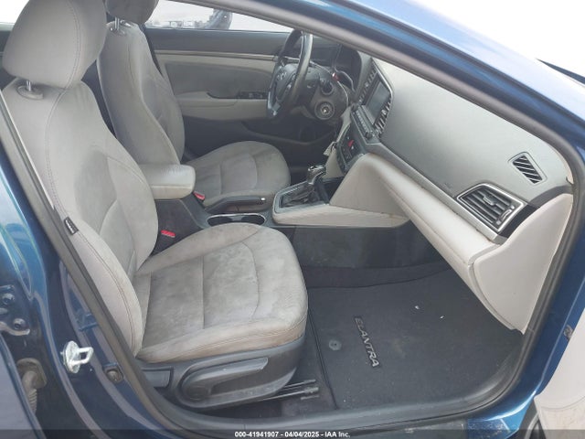 5NPD84LF8HH102341 Hyundai ELANTRA SE