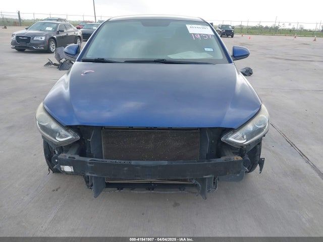 5NPD84LF8HH102341 Hyundai ELANTRA SE