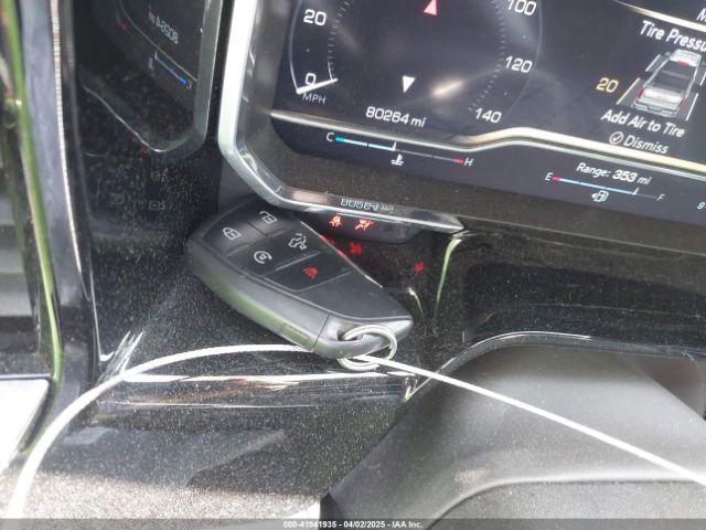3GTPUCEK5NG683072 GMC Sierra 1500 4wd  Short Box Elevation With 3sb