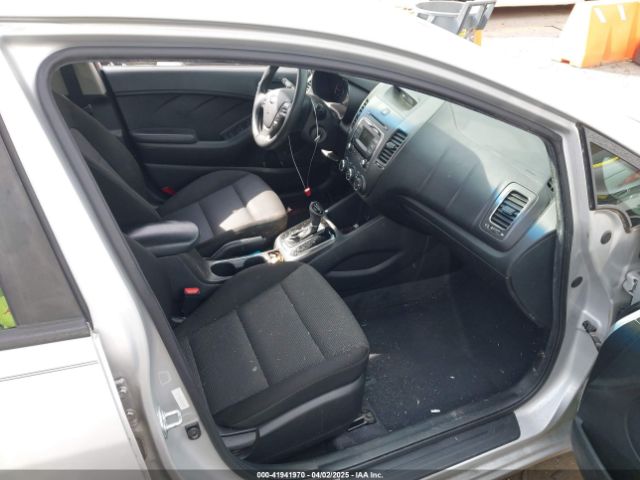 3KPFK4A73HE091453 KIA FORTE LX