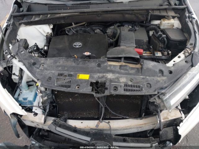 5TDJZRFH7JS486235 Toyota Highlander Se