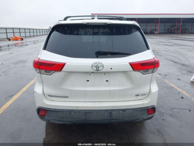 5TDJZRFH7JS486235 Toyota Highlander Se