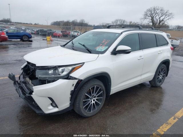 5TDJZRFH7JS486235 Toyota Highlander Se