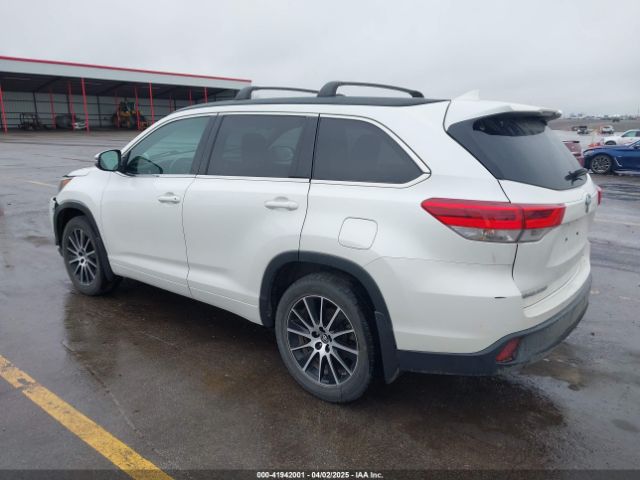 5TDJZRFH7JS486235 Toyota Highlander Se