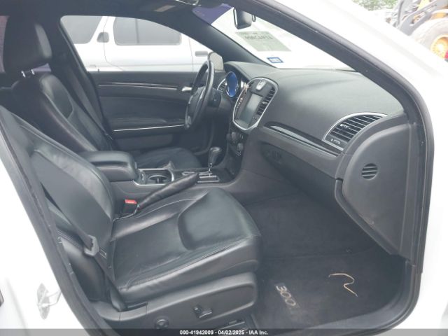 2011 CHRYSLER 300 2C3CA5CG2BH559147 Photo 4