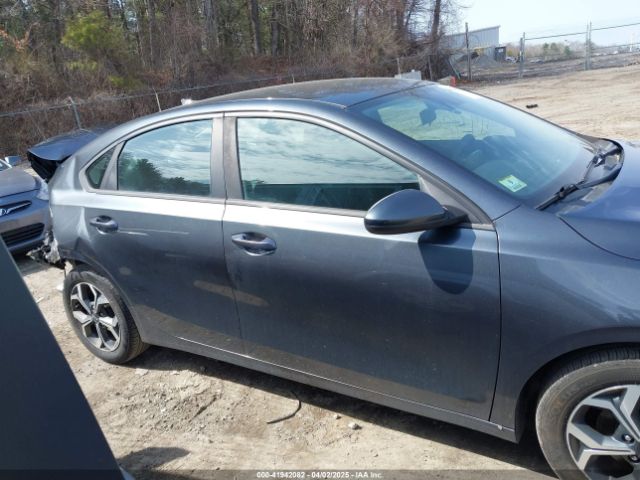 3KPF24AD0KE102969 KIA Forte Lxs