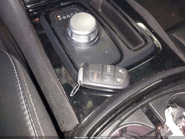 Chrysler 300 300s 2018 2C3CCABGXJH141003 Image 11