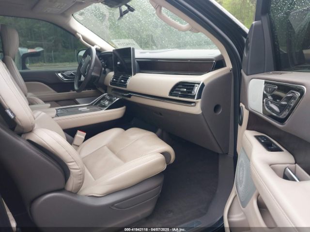 5LMJJ2LT8NEL04005 Lincoln Navigator Reserve