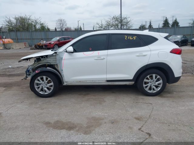 KM8J2CA47LU112028 Hyundai TUCSON SE