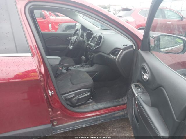 1C4PJLCB5KD149817 Jeep Cherokee Latitude Fwd