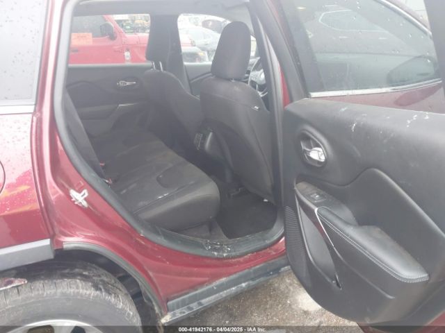 1C4PJLCB5KD149817 Jeep Cherokee Latitude Fwd