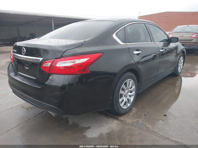 1N4AL3AP8HN351882 Nissan Altima 2.5 S