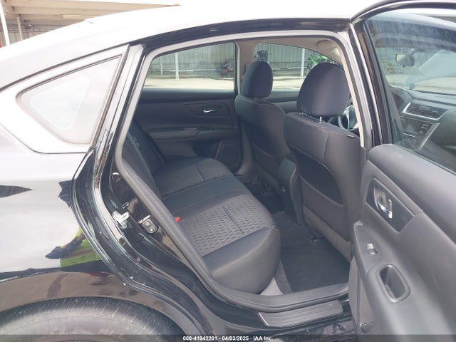 1N4AL3AP8HN351882 Nissan Altima 2.5 S