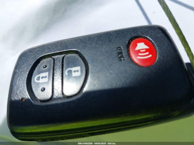 JTDKN3DU8F1875855 Toyota Prius Two