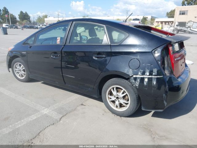 JTDKN3DU8F1875855 Toyota Prius Two