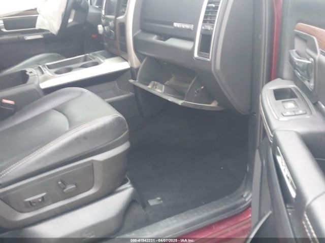1C6RR7NT6HS600618 RAM 1500 Laramie  4x4 5'7 Box