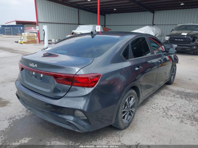 3KPF24AD2PE682961 KIA Forte Lxs