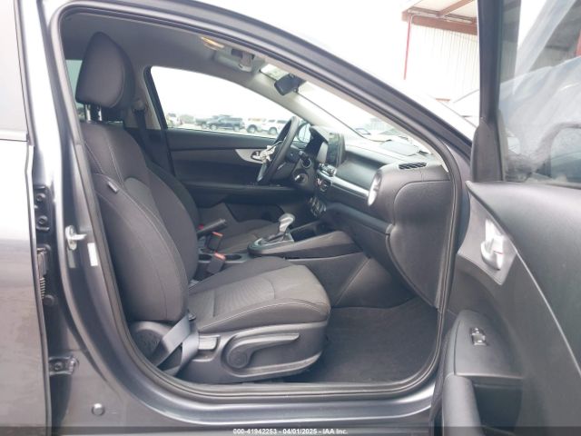 3KPF24AD2PE682961 KIA Forte Lxs