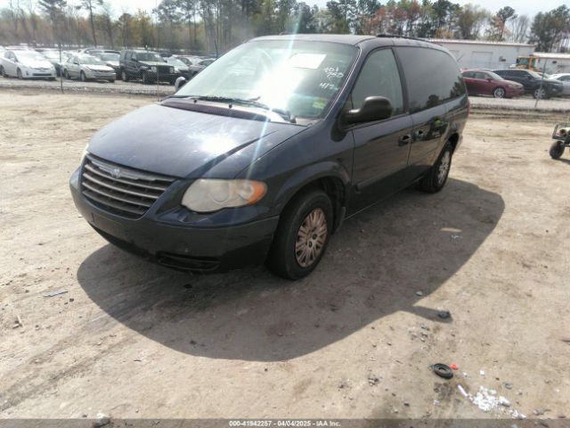 2005 CHRYSLER TOWN & COUNTRY 2C4GP44R35R401758 Photo 1