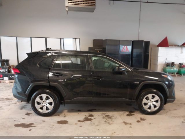 2T3F1RFV4MC186031 Toyota RAV4 LE