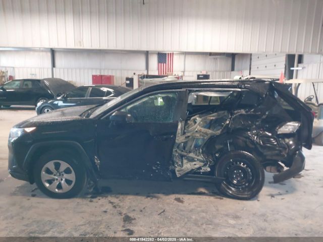 2T3F1RFV4MC186031 Toyota RAV4 LE